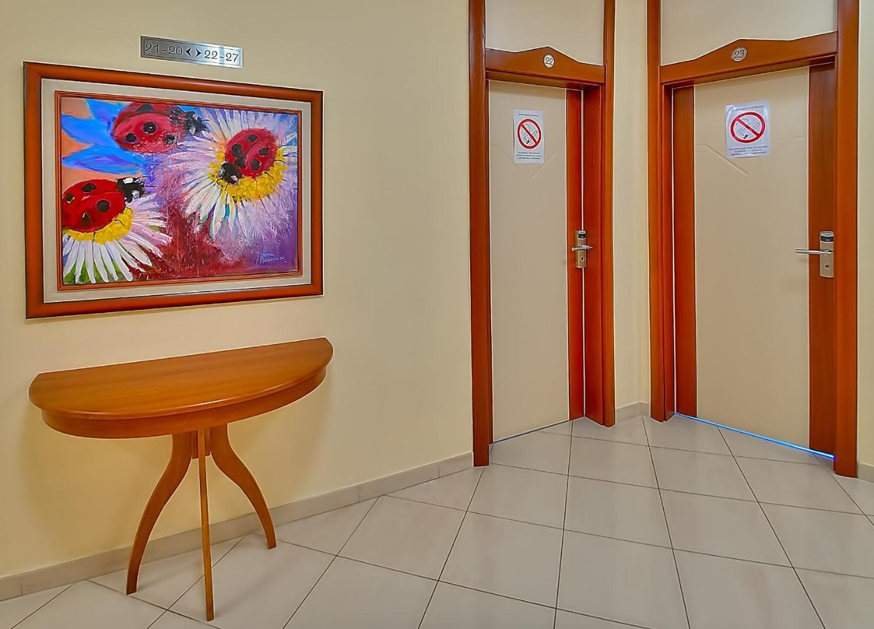 Hotel Niski Cvet Eksteriør billede